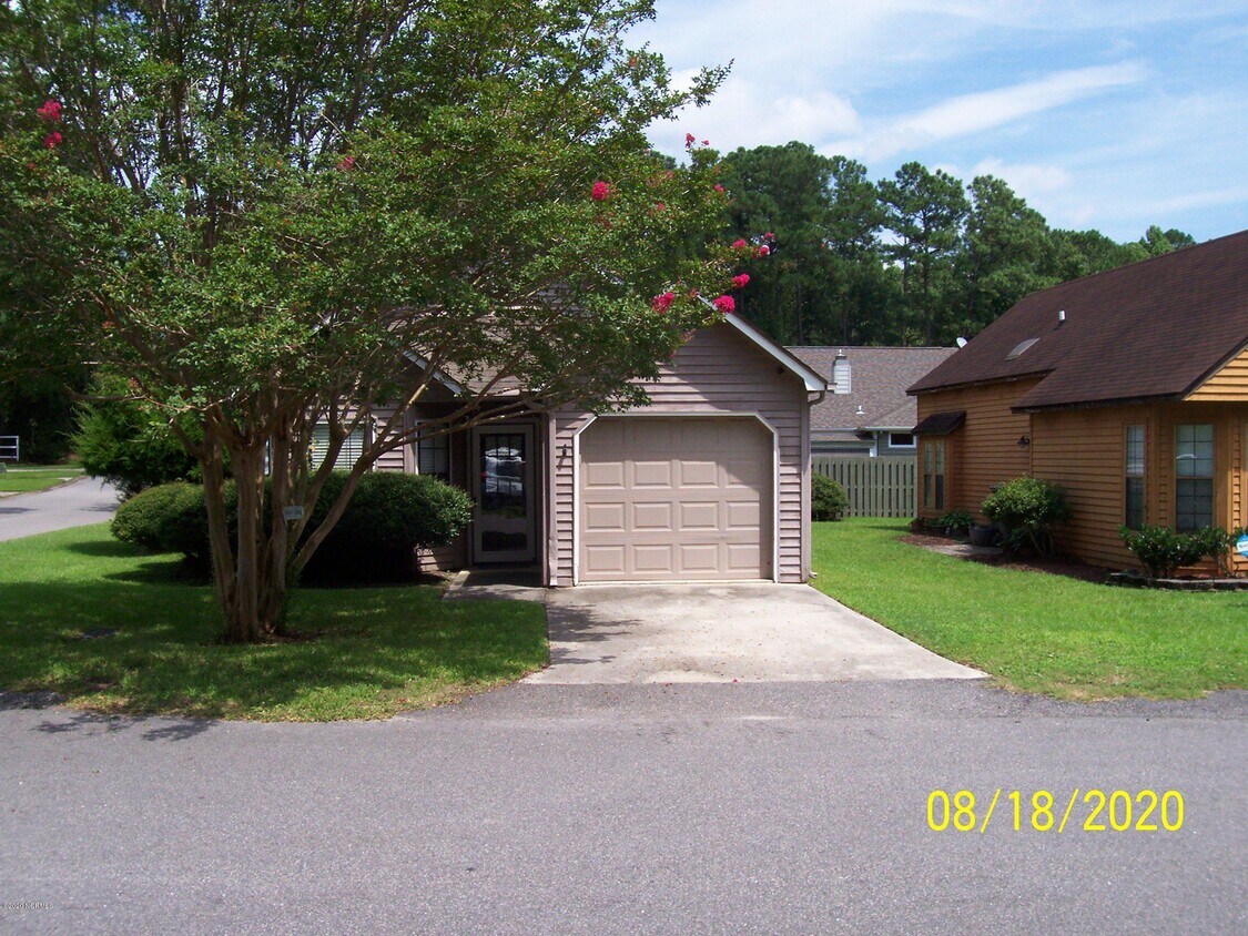 1066 Valley Dr, Calabash, NC 28467 House Rental in Calabash, NC
