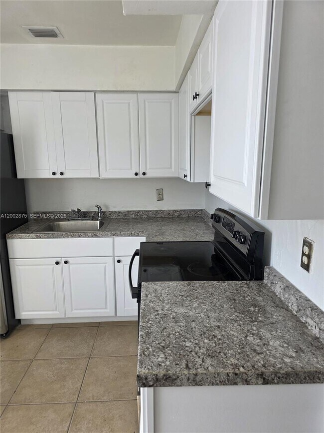 Foto del edificio - 412 SW 10th St