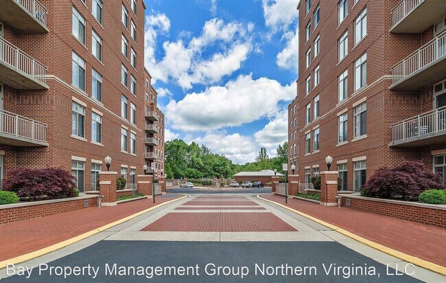 Foto del edificio - 4490 Market Commons Dr