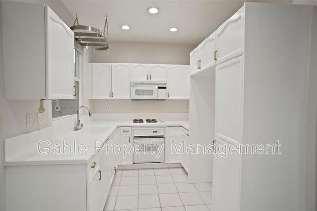 Foto del edificio - 27870 Crown Ct Cir