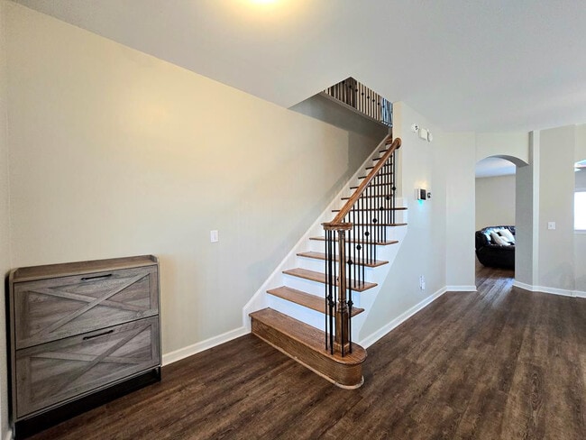 Building Photo - 525 Batty Way