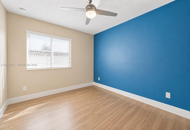 Building Photo - 542 NW 208th Terrace