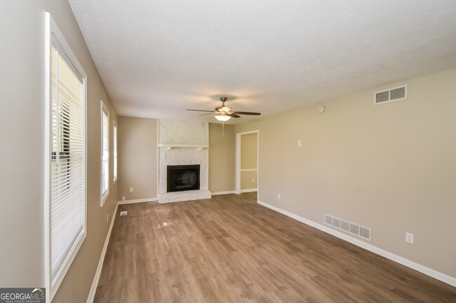 Building Photo - 4073 Westview St