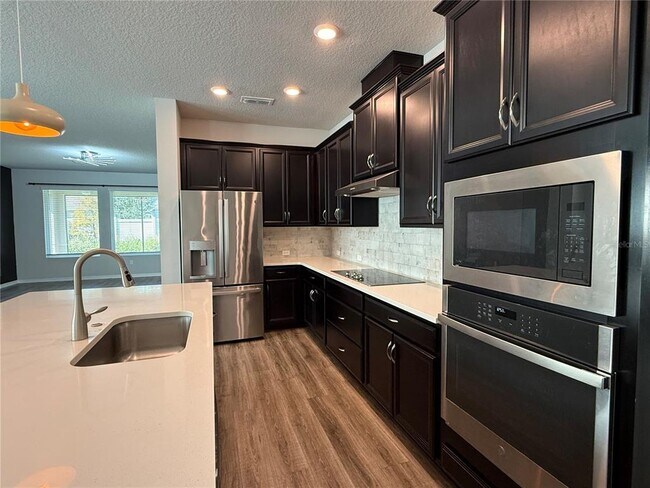 Foto del edificio - 2909 Deerberry Ln