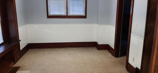 Building Photo - 922 Baughman St