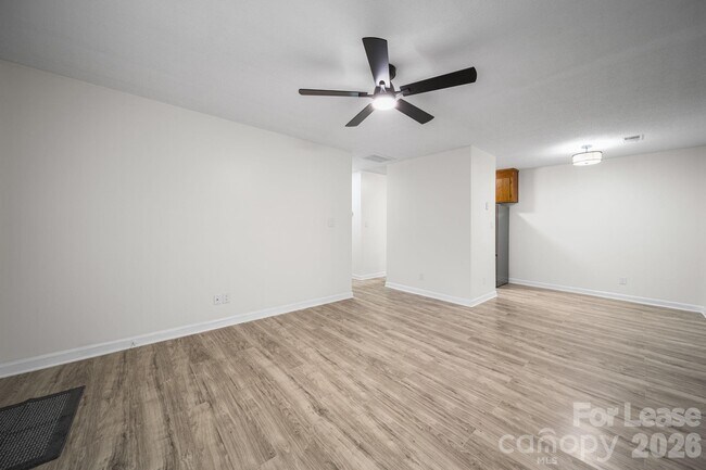 Foto del edificio - 1110 Chandler Dr