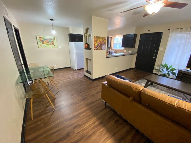 Foto del edificio - 211 Natalen Ave