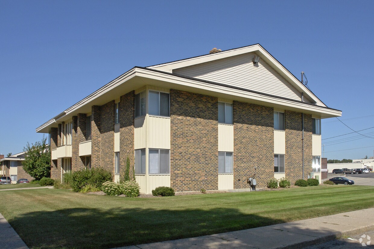 Building Photo - 1230-1270 Prairie Pky SW