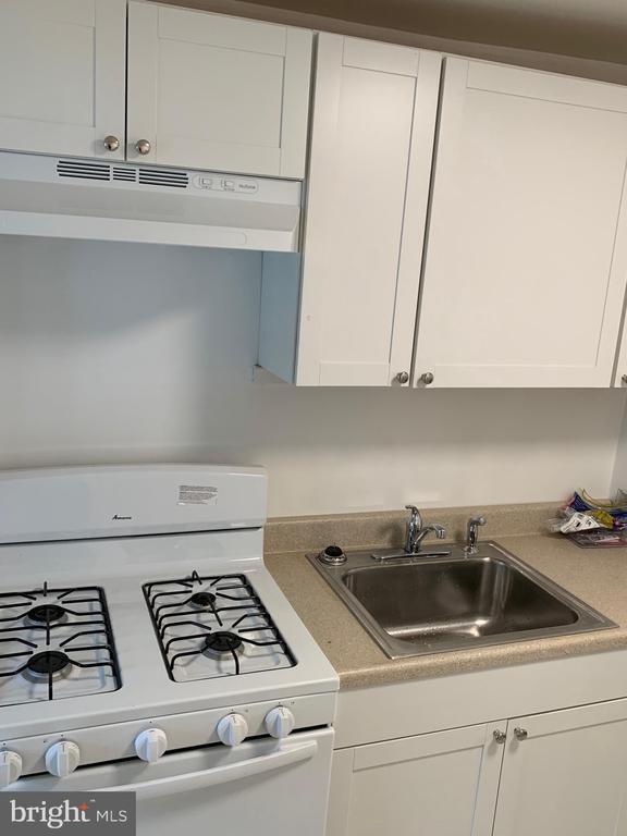 Foto del edificio - 2873 Chatham St