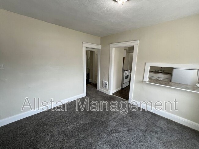 Building Photo - 3361 W 84th St