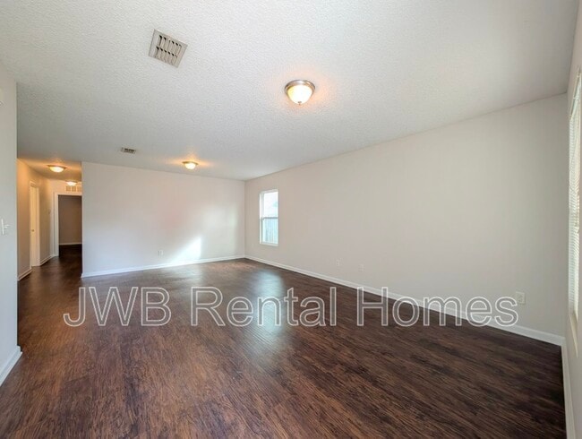 Building Photo - 417 W 47th St