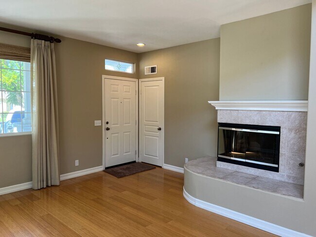 Building Photo - 3/3 Plus Loft Private home in Gated Domini...