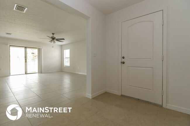 Building Photo - 8245 Silverbell Loop