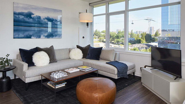 Living Room with Hard Wood Flooring. - Griffis South Waterfront