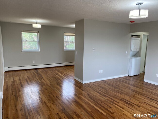 Foto del edificio - 12 Mountain Laurel Dr