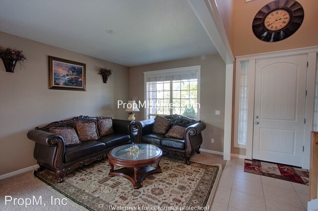 Building Photo - 5 br, 3.5 bath House - 682 June Drive