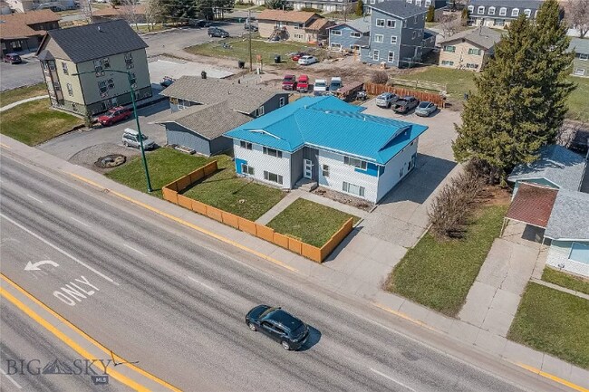 Building Photo - 215 S 19th Ave