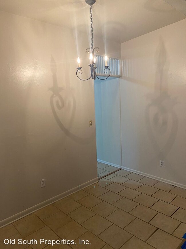 Building Photo - 3 br, 1.5 bath House - 4518 Deauville Way
