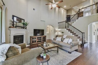 Building Photo - 143 Deerfield Meadow Dr