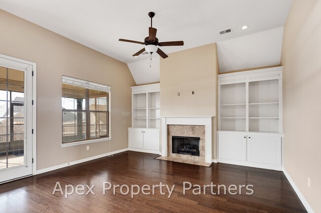 Foto del edificio - 70 Willow Springs Ln