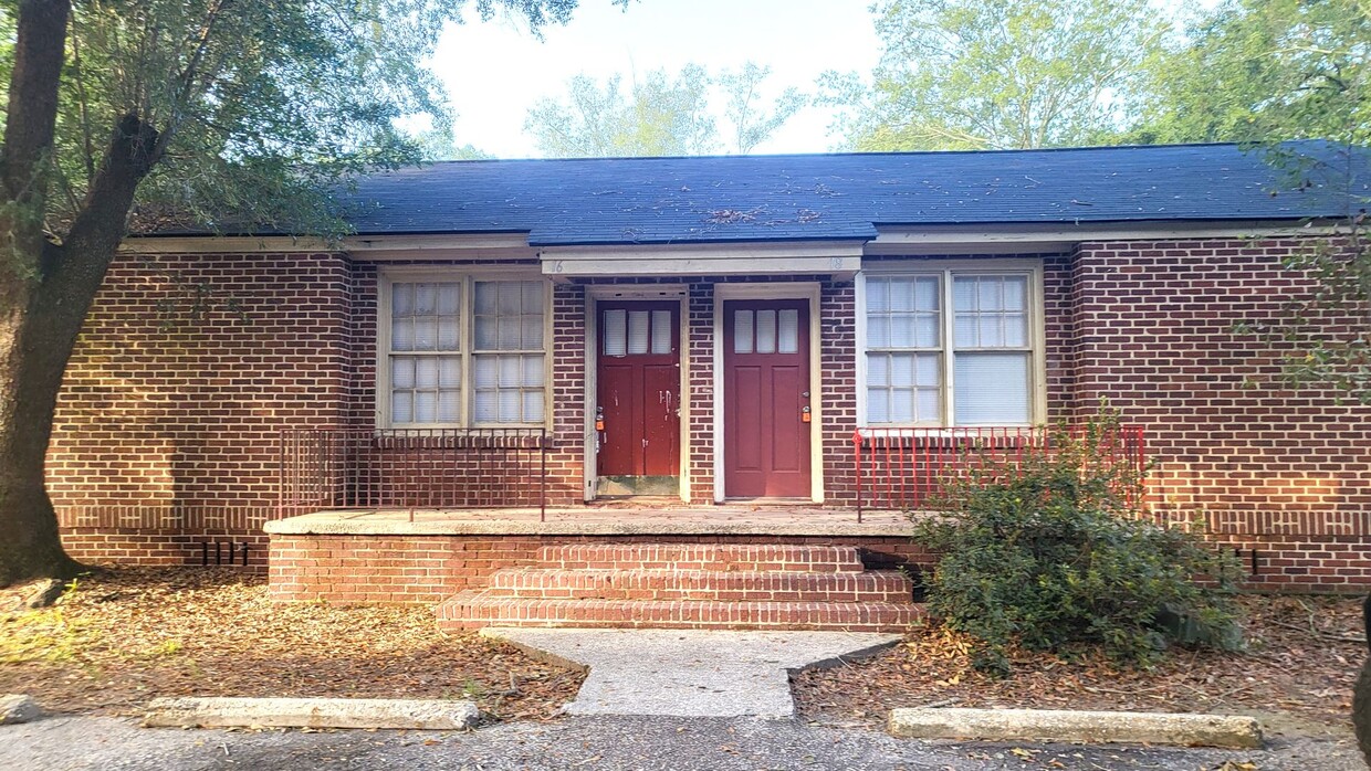 Primary Photo - Two Bedroom Apt For Rent in Sumter SC. Fre...