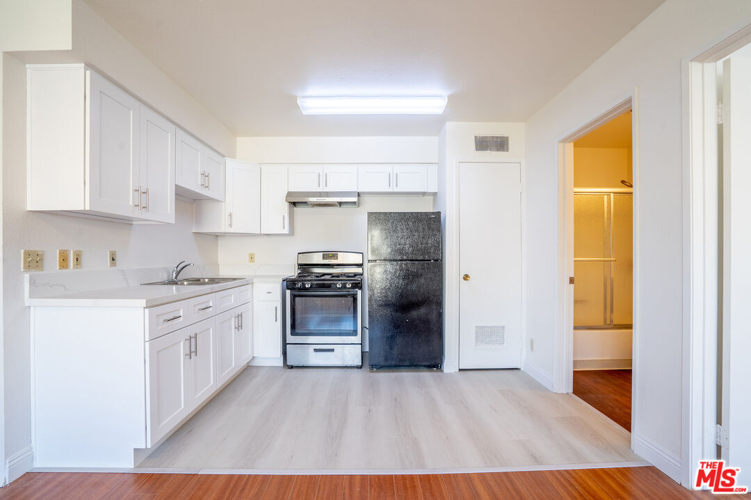 Foto principal - 820 S St Andrews Pl