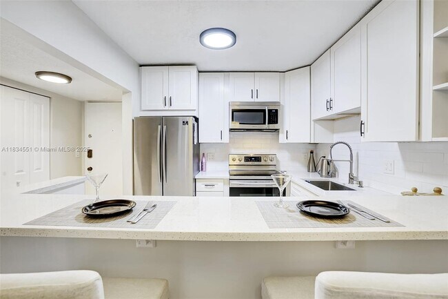Foto del edificio - 253 S Cypress Rd