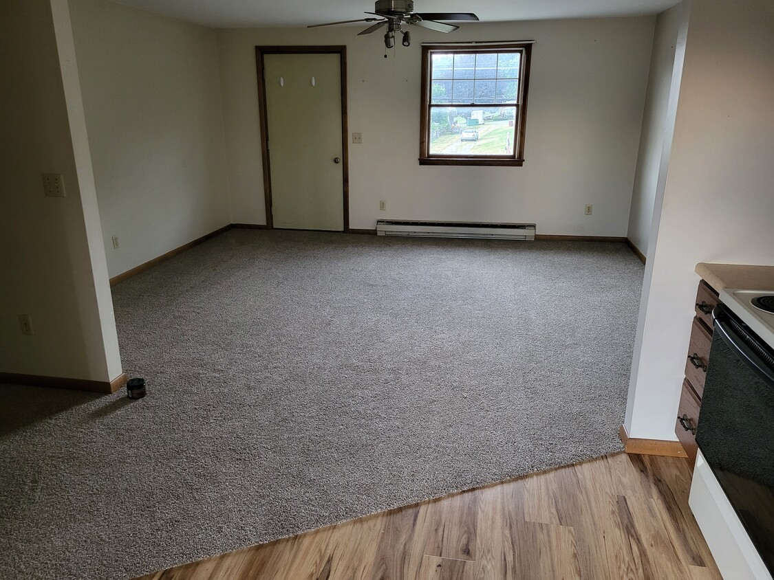 living room - 1338 Perry Hwy