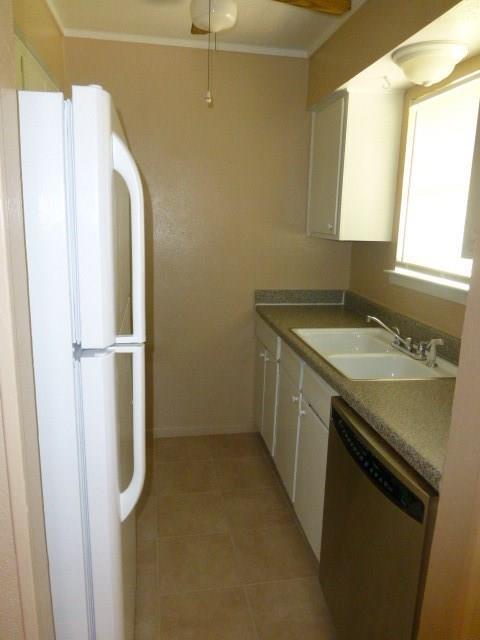 Building Photo - 322 Evelyn Dr