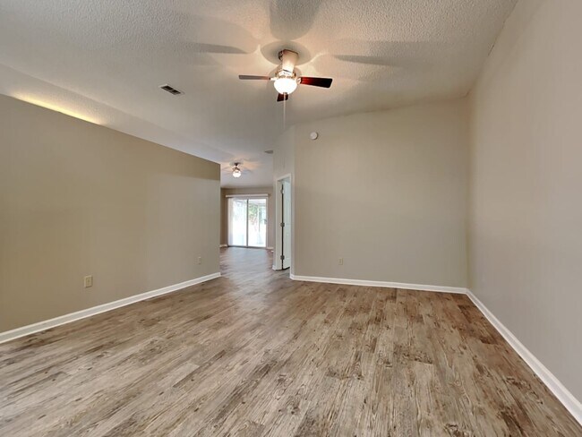 Building Photo - 1828 Harbor Island Dr