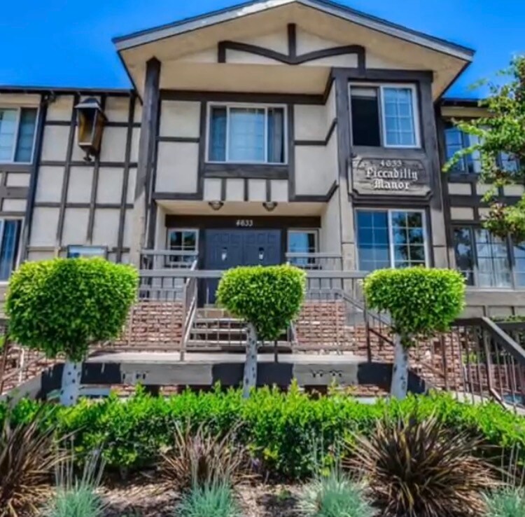Primary Photo - 4633 Marine Ave