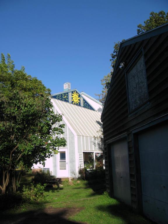Building Photo - 913 MacArthur Ave