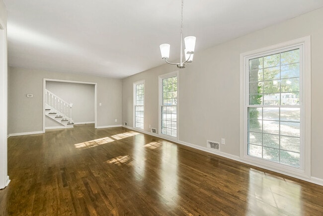 Building Photo - 9859 Connell Dr