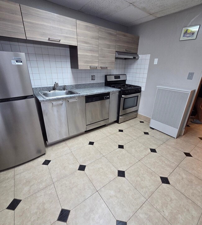 Building Photo - 1710 Commonwealth Ave