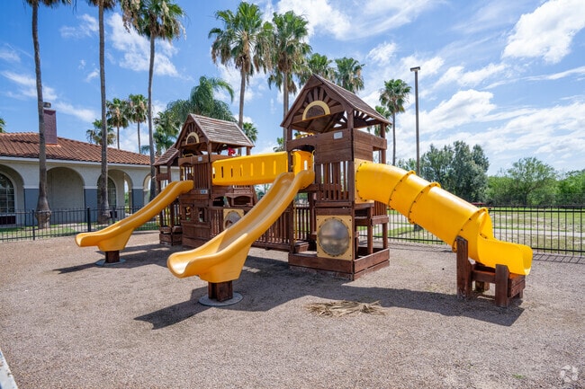 Playground - La Herencia Apartments