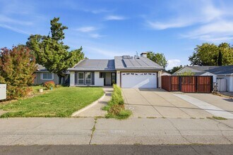 Building Photo - 7113 Mountainside Dr