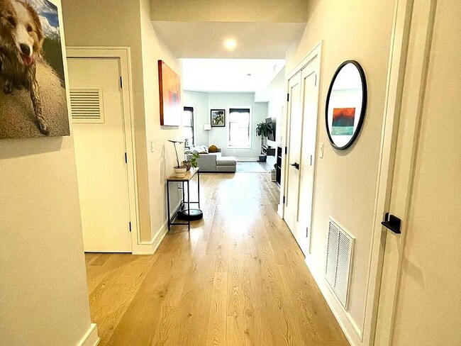 Building Photo - 37 Horace St