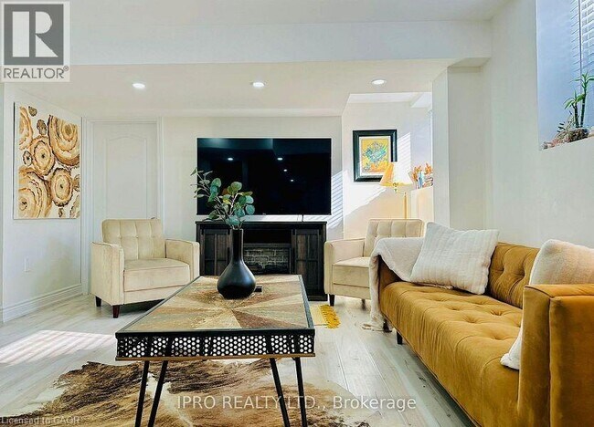 Photo du bâtiment - 1235 McEachern Ct