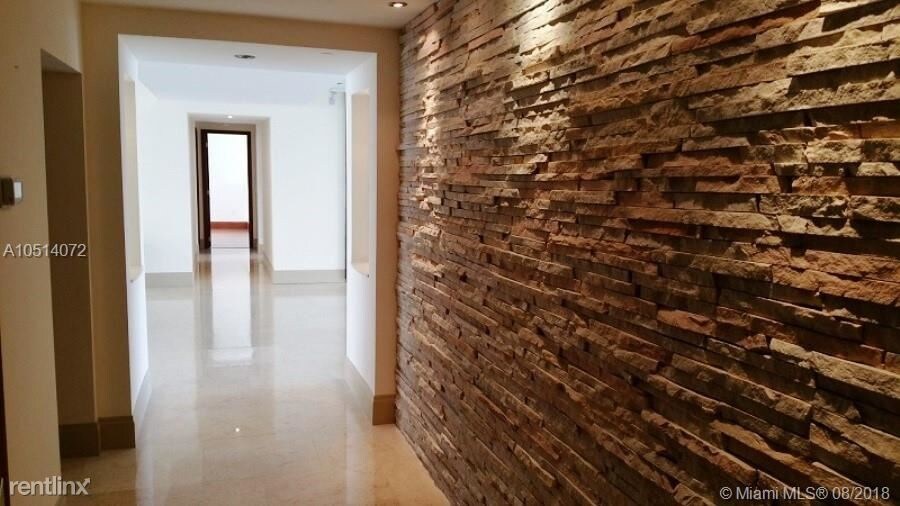 Foto principal - 1000 Venetian Way