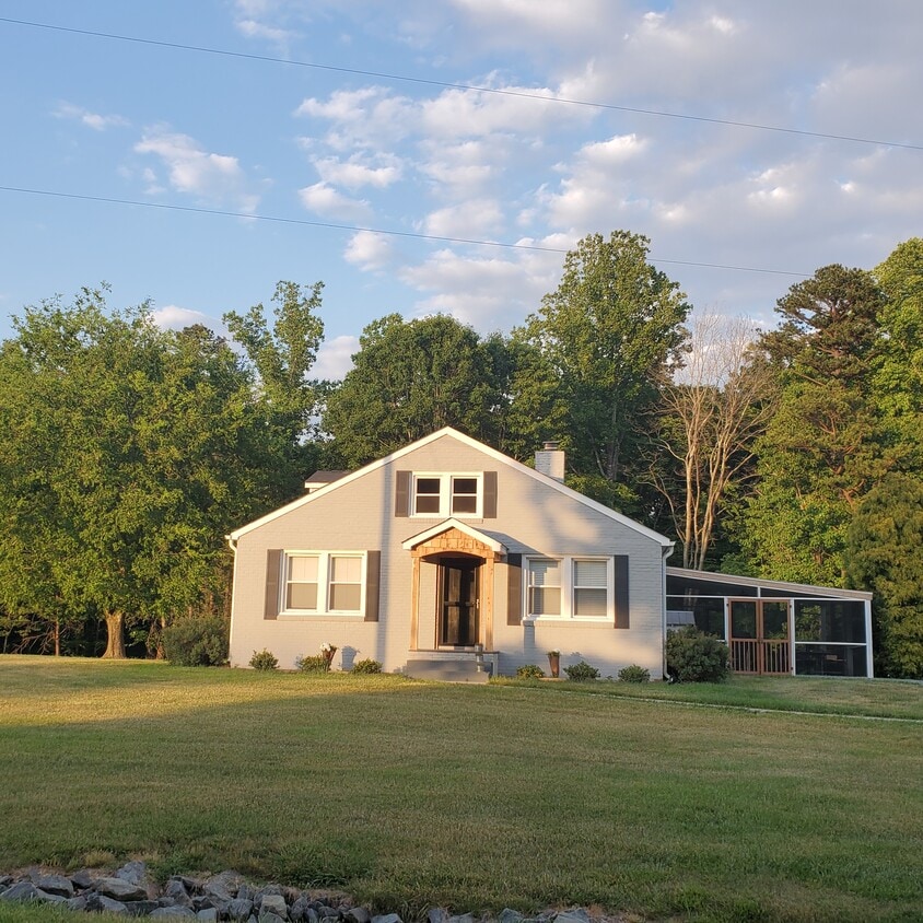 Primary Photo - 1243 Coy Hall Rd