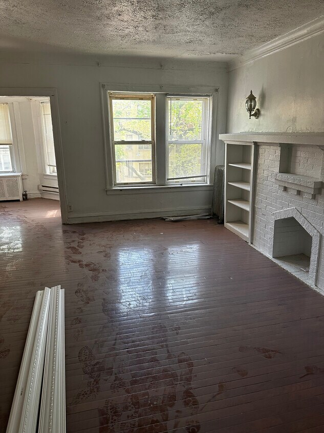 Living Room - 7700 S Phillips Ave