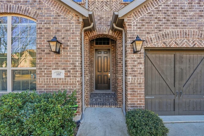 Foto del edificio - 14845 Gentry Dr