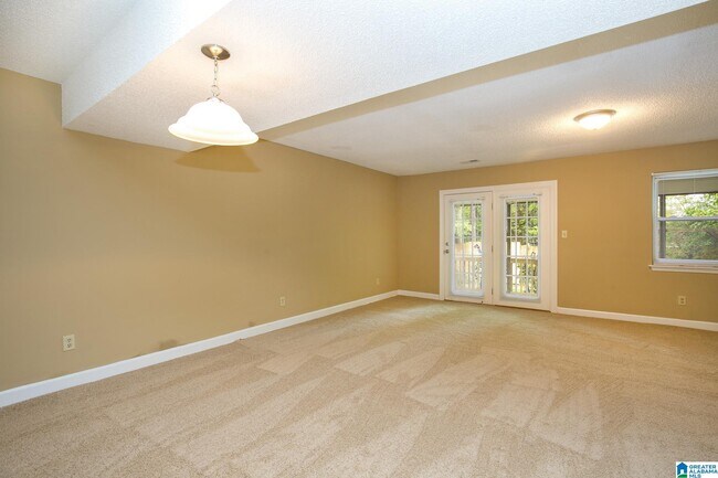 Building Photo - 2477 Hampstead Dr