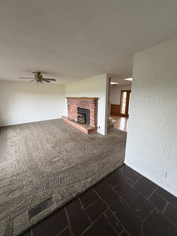 Building Photo - 6209 Northwest Dr