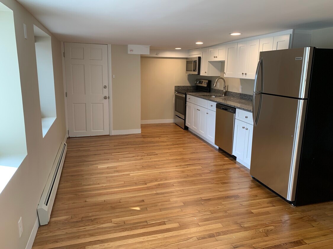 75 Wales St Unit 6, Abington, MA 02351 Apartments in Abington, MA