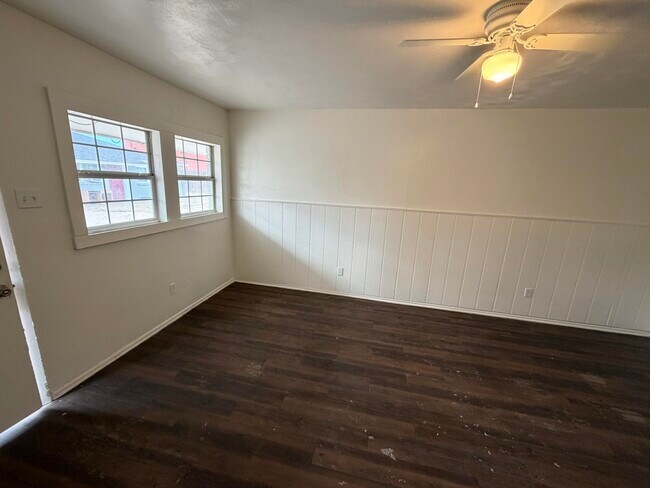 Foto del edificio - 2715 E 2nd St