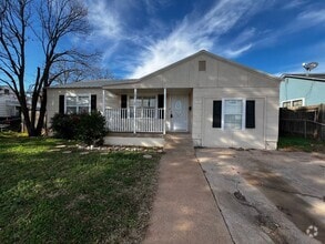 Building Photo - 1615 Woodruff Ln