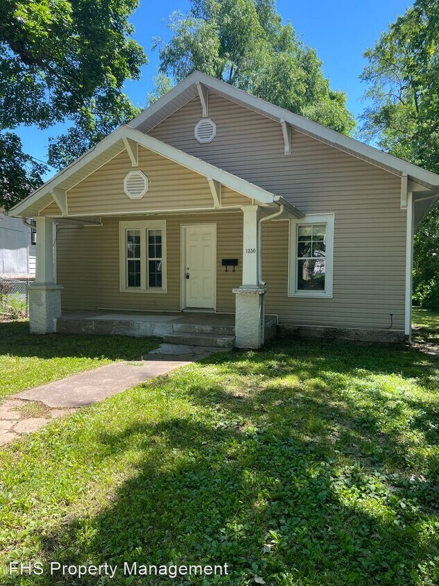 Primary Photo - 3 br, 1 bath House - 1330 N Broadway