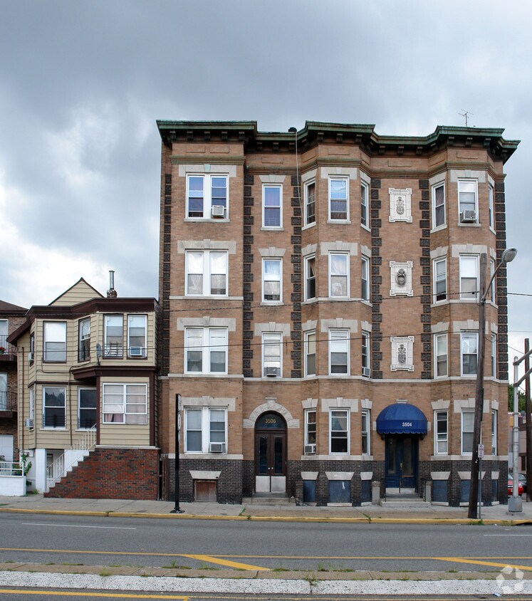 Building Photo - 3506 John F Kennedy Blvd