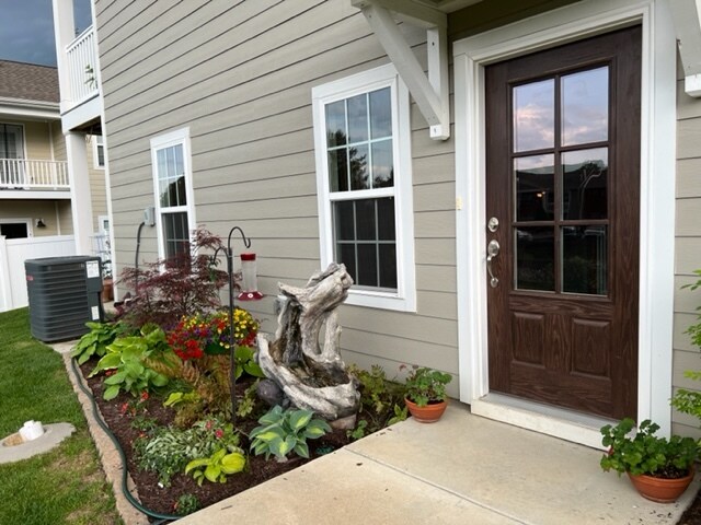 Front Entrance - 120 Bergen Dr